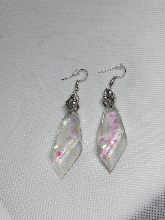 Pink flower holographic dangling earrings