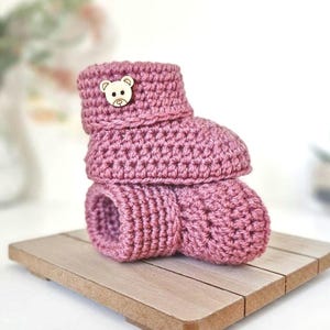Handmade Crochet Baby Booties, Newborn Baby Gift, Teddy Button Shoes, Baby Shower Gift, Neutral 0–6 Months