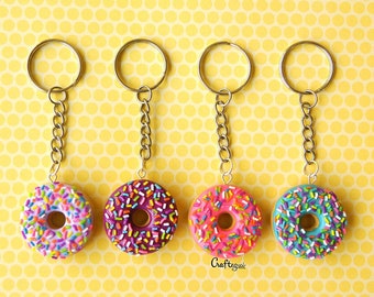 Donut Schlüsselanhänger mit Streuseln (verschiedene Farben) / Miniatur Essen / Polymer Clay Schmuck