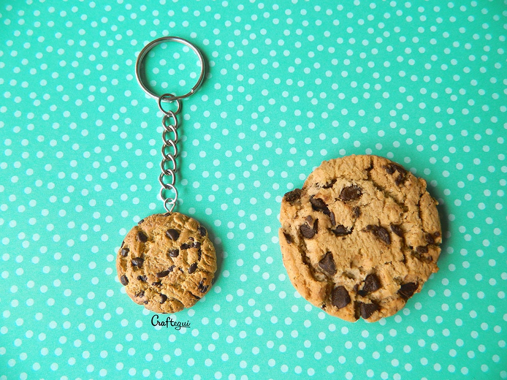 Realistic Chocolate chip cookie keychain / miniature food / Etsy