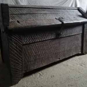Scandinavian  carved ark oak chest,trunk for flour 16-17th.