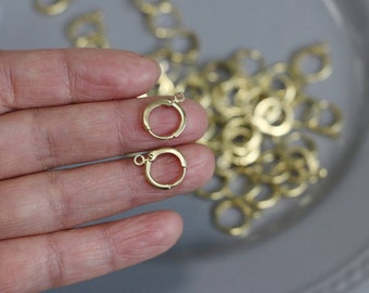 24 piezas de aros de latón crudo, accesorios para aretes, alambre para aretes con cierre de palanca redondo, aretes Huggie con orificio de bucle, suministro de aretes minimalistas