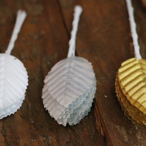 10pcs  White Gold Silk Leaves,Corsage Leaves,Embossed Fabric Leaf,  Millinery Supplies,Artificial Wedding Floral Supplies