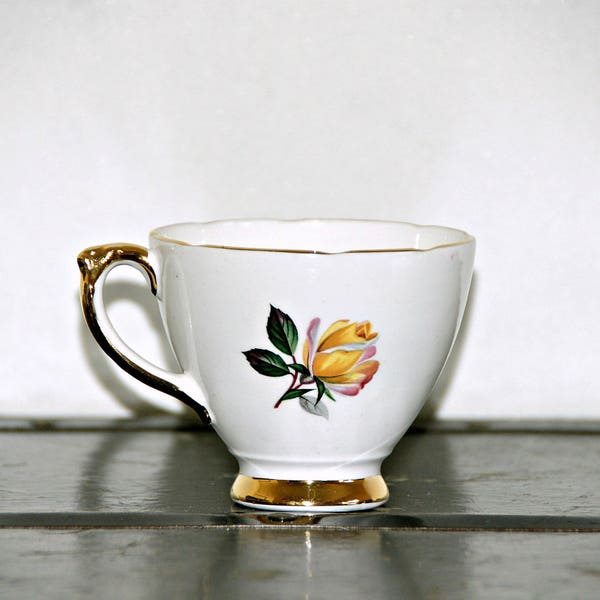 Delphine Tea Cup, Yellow Floral, Made in England, Staffordshire, Bone China, 1930s - 1940s, Gold Trim, Gilded Rim, Golden Handle, Middleton