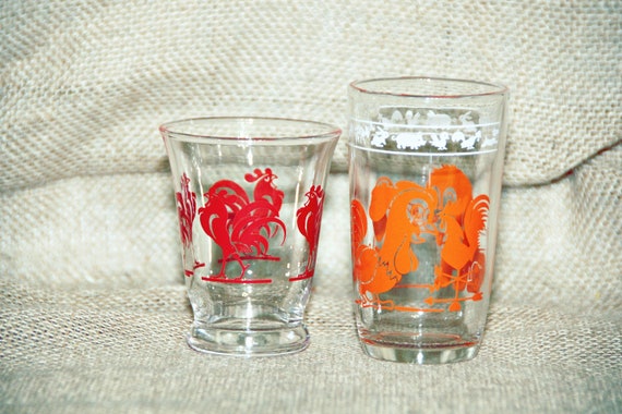 Mismatched Swanky Swig Juice Glasses Pair, Rooster and Dog, Red, Orange, White Trim, Mid Century, Breakfast, Kitchen, Chicken, Pup, Kitsch