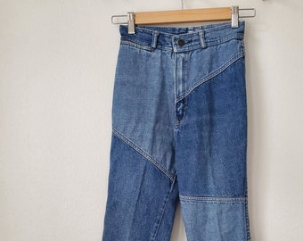 Jeans mom jean taille ultra haute en patchwork CHARDON des années 70 et 80 avec empiècement sur le devant et jambe fuselée 0