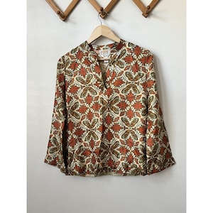 Vtg silk funky paisley pullover top 90s does 60s nehru collar
