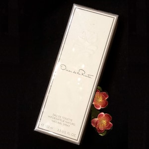 Eau de toilette Oscar de la Renta NIB 3,3 oz parfum non ouvert 100 ml