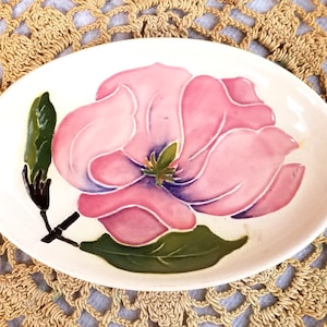 Moorcroft Pottery Magnolia Flower Trinket/ Ring Dish