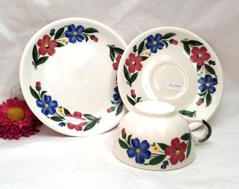 Mid Century Floral Cup(s), Saucer(s), Dessert Plate(s) Paden City DInnerware