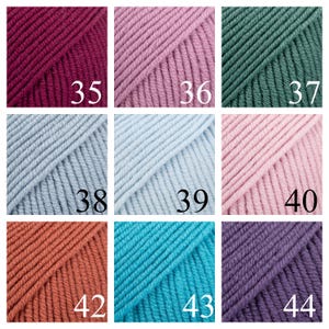 Drops Merino Extra Fine, lã merino extrafina com tratamento superwash, 8 fios de espessura worsted, fio para tricô suave para a pele, lã para bebês. imagem 8