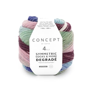 Pode incluir: Novel Katia Concept 4 Ply Symmetric Socks & More Degrade. O fio é uma mistura de lã e poliamida, em tons de azul, rosa, verde e bordô. O rótulo diz "Premium Socks & More" e "Superwash".