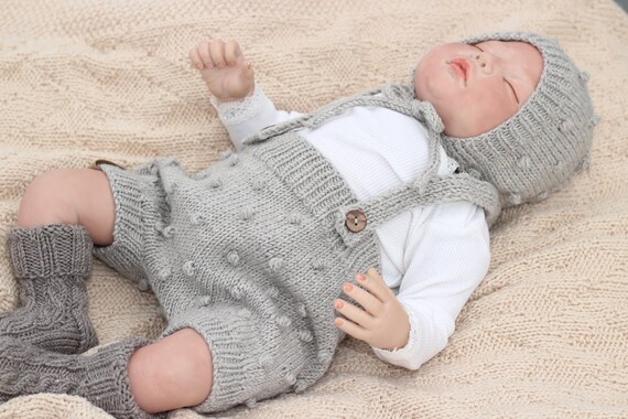 Knitted baby shorts Clearance