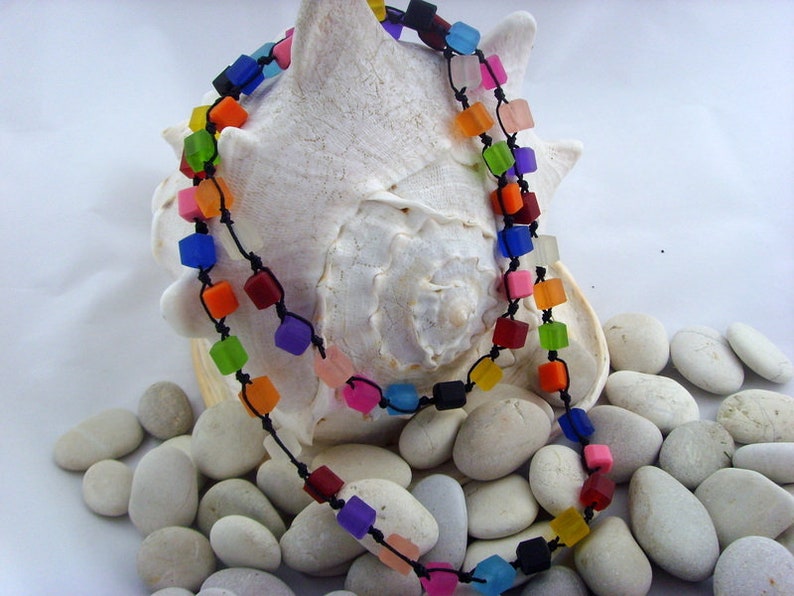 Endless chain, Square, colourful, synthetic resin, cubes, boho look, boho style, hippie look, an all-rounder image 1