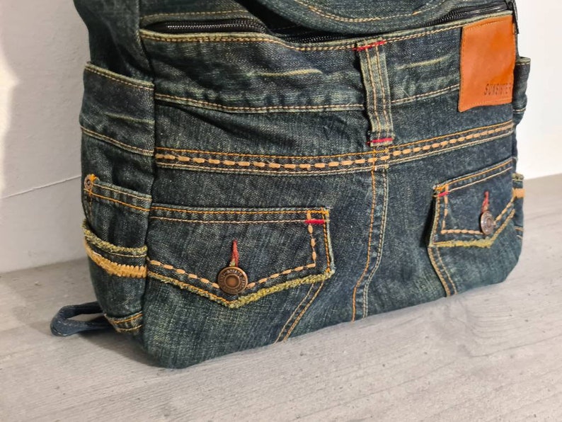 UNIKAT Grosser Jeansrucksack, Upcycling, Rucksack,Jeans,Recyclingjeans, nachhaltig, individuell handgefertigt Bild 4