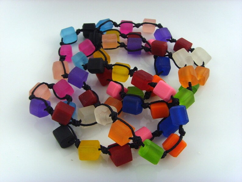 Endless chain, Square, colourful, synthetic resin, cubes, boho look, boho style, hippie look, an all-rounder image 2