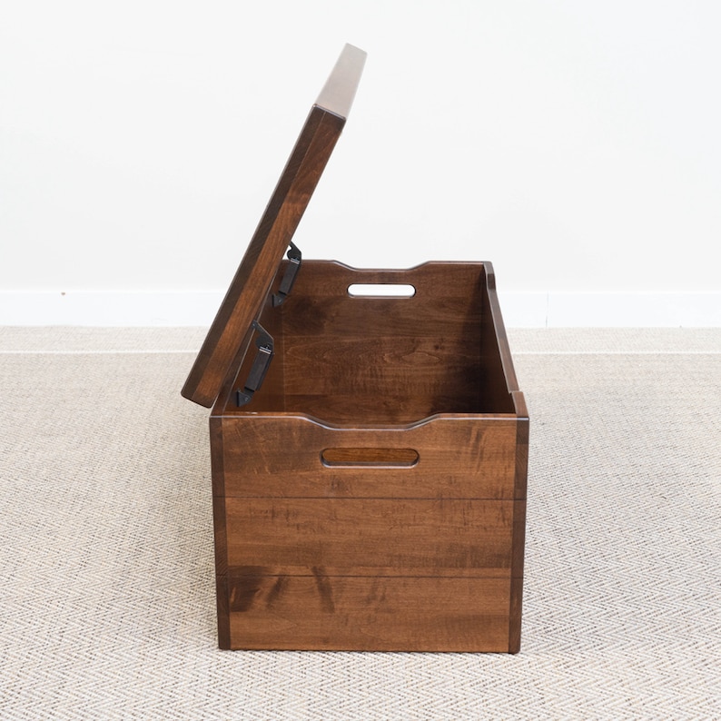 Side Open Blanket chest