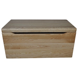 Oak Wood Blanket Trunk, Natural Stain