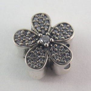 Pandora Dazzling Daisy Charm Flower Charm Floral Charm Gifts for Her Birthday Gift Anniversary Gift Christmas European Bracelet Charm (F27)