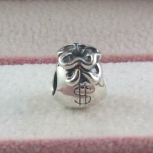 Charm Pandora Money Bag Charm Money Bag Charm Regali per lei Regalo di compleanno Regalo di anniversario Regalo di Natale Bracciale europeo Charm
