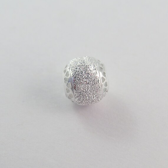 Glittering hearts store of pandora