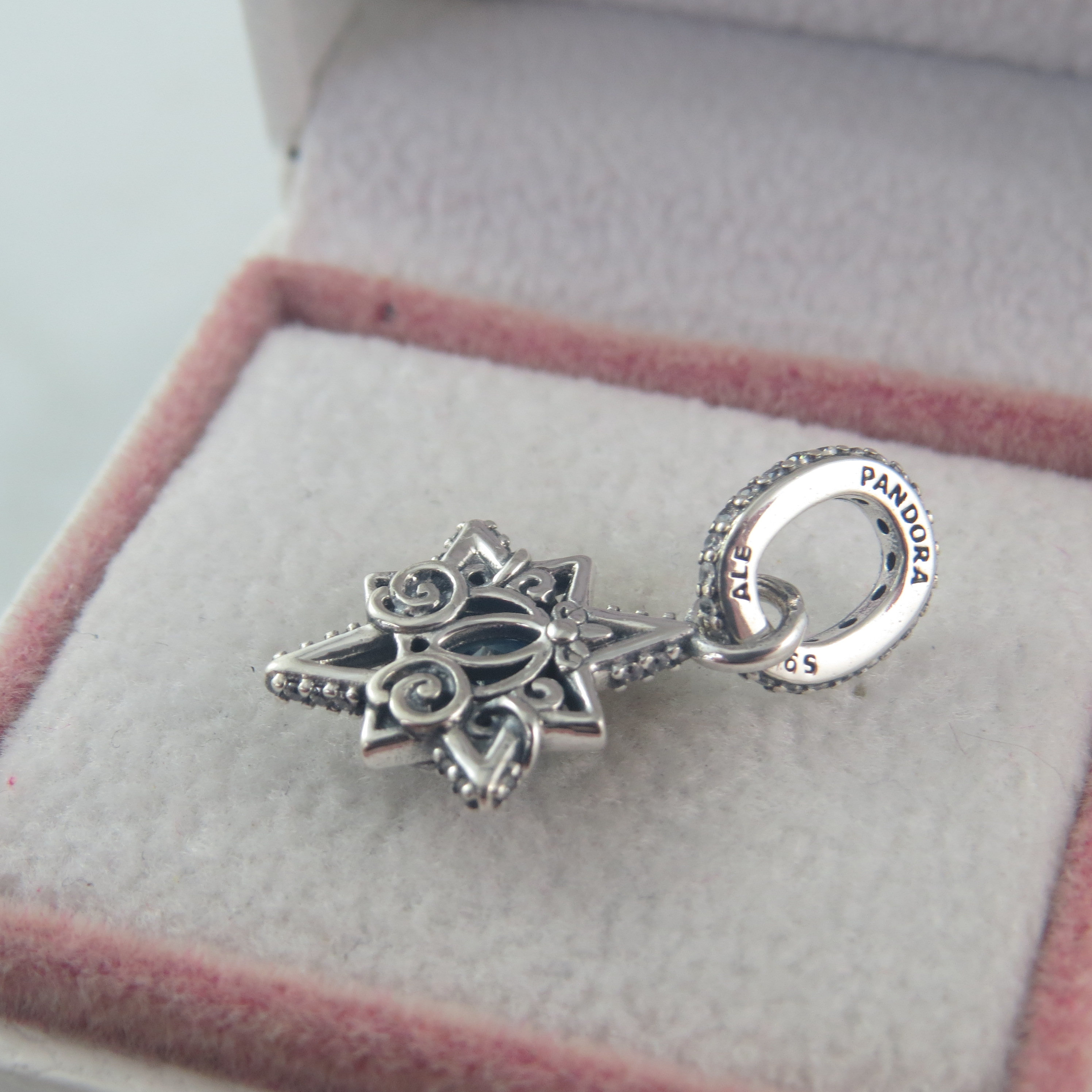 パンドラ正規品 ディズニー シンデレラ ブルースターチャーム