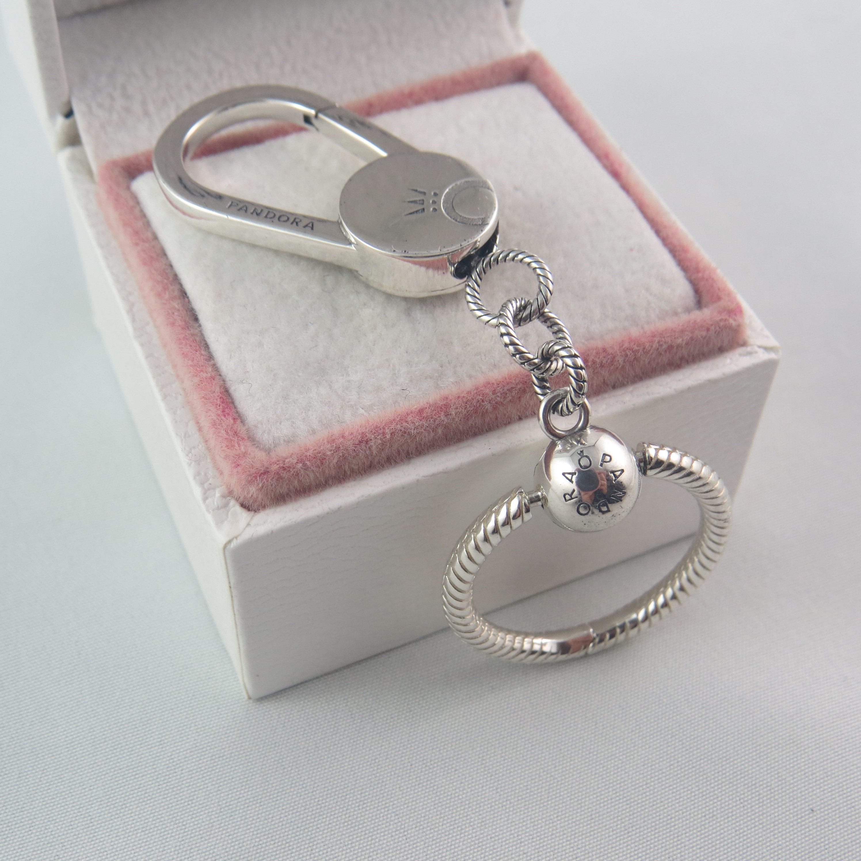 Pandora Moments Small Bag Charm Holder キーホルダー Pandora