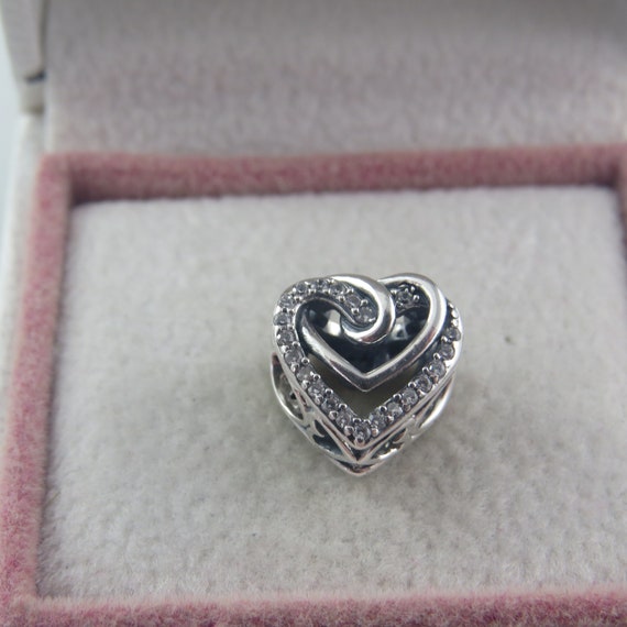 Sparkling entwined hearts bracelet gift set store