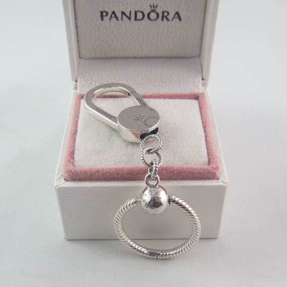 小物 Pandora Moments Small Bag Charm Holder Amazon.com: PANDORA Moments Small Bag Charm Holder - Gift