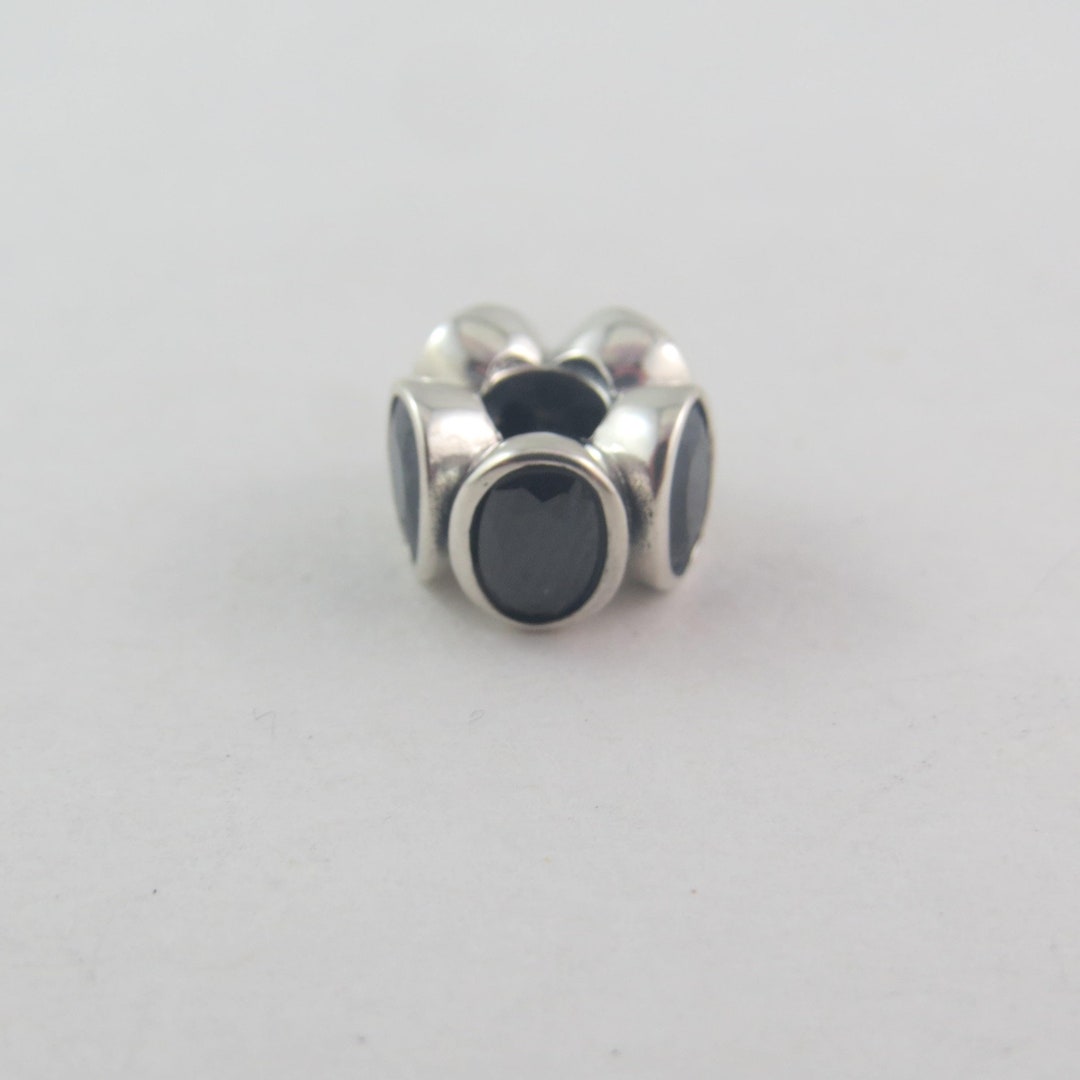 パンドラSparkling Row Spacerクリップチャーム　２点 Clear Sparkling Row Clip Charm
