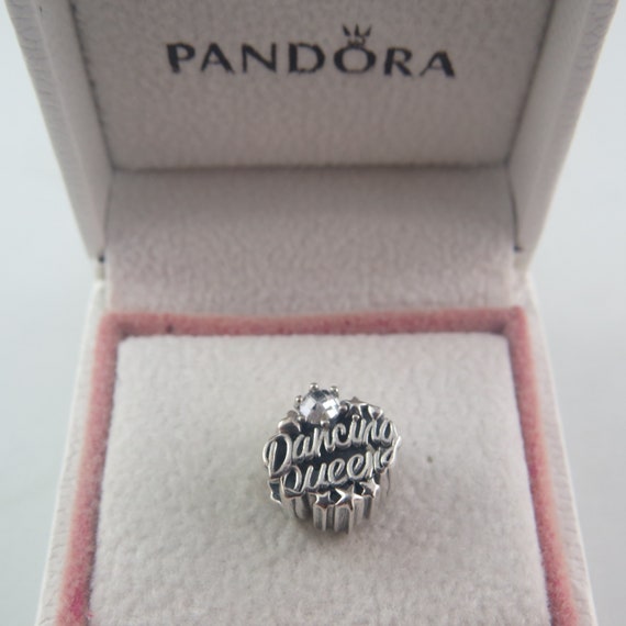 Pandora queen shop ring