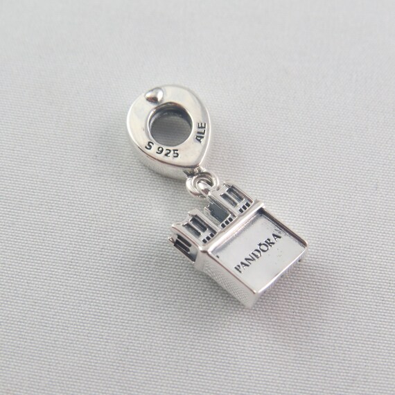 Pandora Notre Dame Dangle Charm