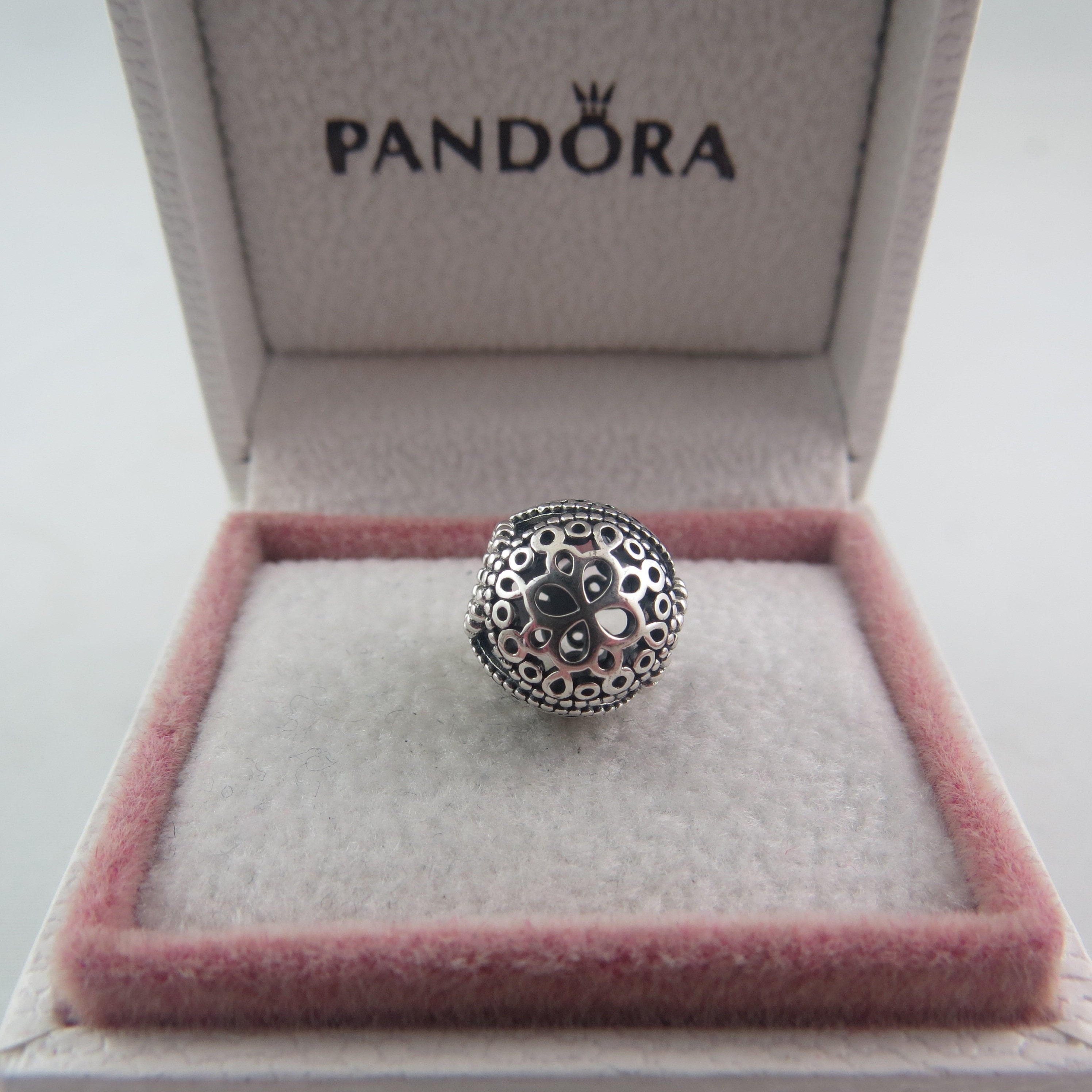 Pandora openwork 2024 flower charm
