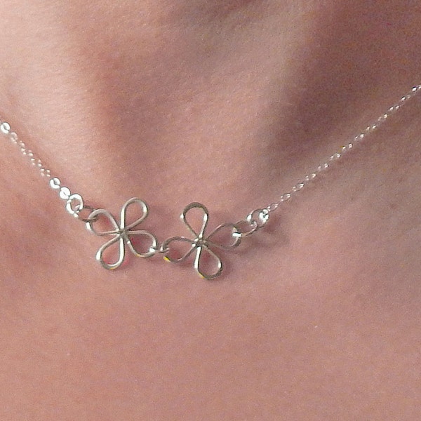 Sterling silver clover necklace, clover necklace, lucky charm neckklace, flower wire necklace, wedding necklace, bridesmaid gift, choker