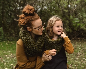 SET chunky knit infinity circle scarf, mama & me || ENGELMANN SPRUCE
