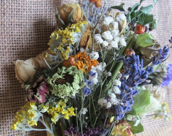 Wildflowers in a Bunch Dried Flower Bouquet – Wild Meadow Keepsake
