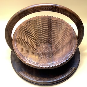 Collapsible wooden fruit bowl / handmade carved trivet / centerpiece wooden tray / housewarming gift / thank you gift / mother gift basket
