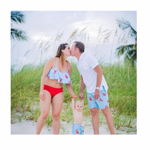 Bijpassende familiezwemkleding met kreeftenprint van hoge kwaliteit| Op maat gemaakt voor strandtrips, vakanties |Speciale momenten| Perfect voor gezinnen en cadeaus