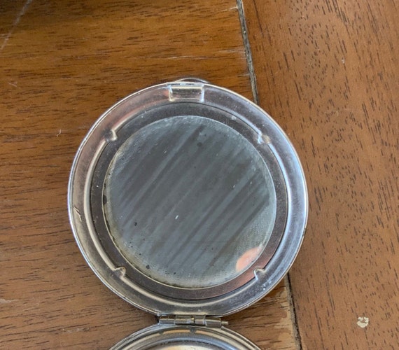 Vintage Deco Enamel Finger Ring Compact: 1940s Va… - image 4