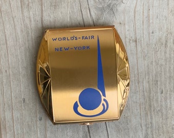 Vintage Elgin American Powder Compact: 1940 NY World’s Fair Souvenir