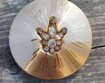 Pilcher Bowling Powder Compact: Mid-Century Vanity
