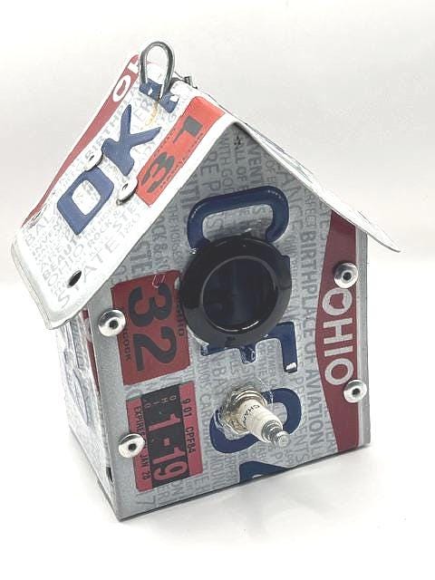 Ohio license plate birdhouse