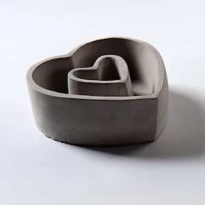 Concrete Heart Planter