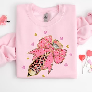 Valentine Teacher Shirt, Valentines Day Gift for Teacher Sweatshirt, Teacher Valentine day Sweater for Teachers Gift, Love Teacher Shirt