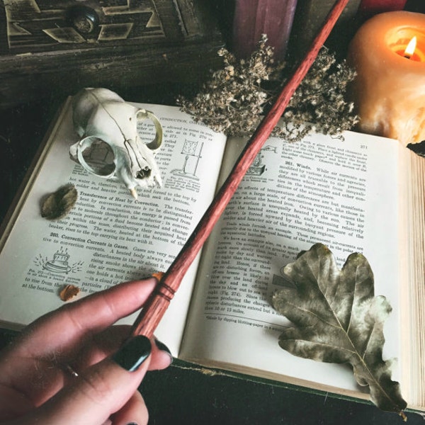 Oak Wand ~ Witch's Wand ~ Handcrafted Wand ~ Magic Wand ~ Solid Oak Wand ~ Wood Wand ~ Wand ~ 11.5"