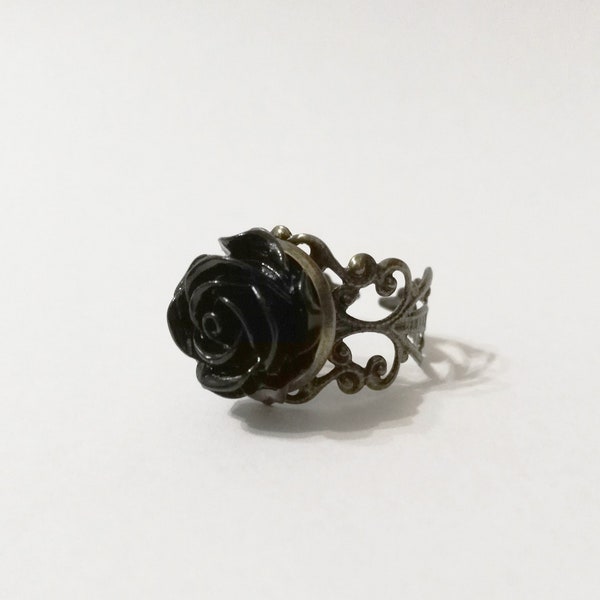 Anello gotico vittoriano in filigrana bronzo regolabile con rosa nera