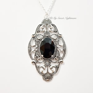 Victoriaanse gotische verzilverde ketting met zwart kristal