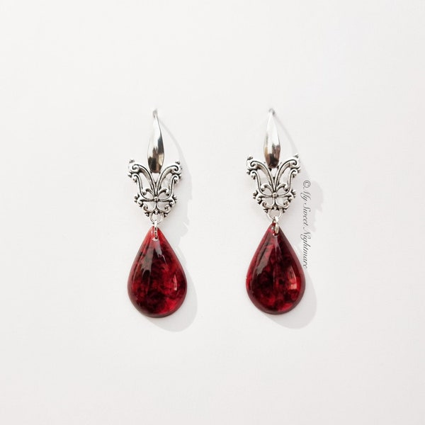 Gothic victorian resin blood effect earrings, vampire jewelry, drop earrings, gothic jewelry, victorian jewelry, pendant earrings 