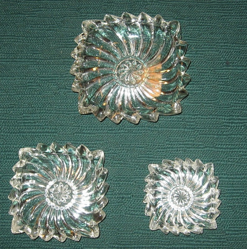 NestingStacking set of 3 ashtrays FREE SHIPPING