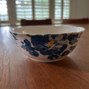 Anthropologie Avian Canopy Soup Salad Bowl Floral Indonesia Qty 1